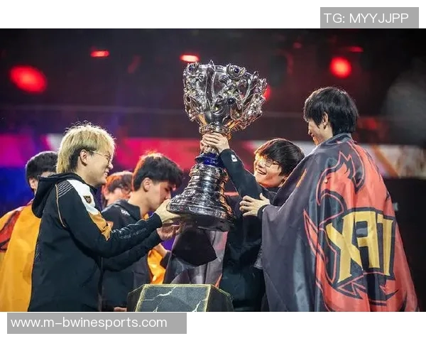 FPX与WE在S15电竞总决赛中的灵活性对比分析及战术启示